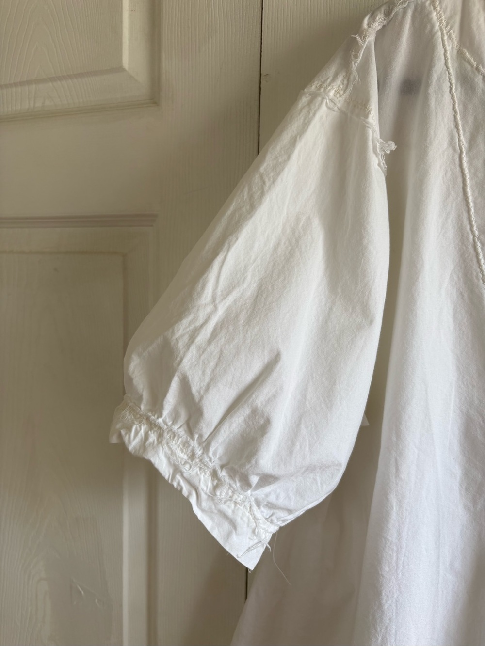Magnolia Pearl White Lily Minnie Peasant Blouse Empire Waist Shirring Raw Edge - Picture 2 of 8